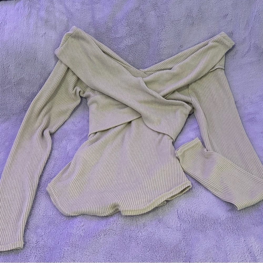 Y2K off shoulder top